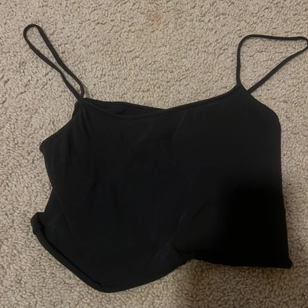 Cropped Tank - Picture 2 of 3